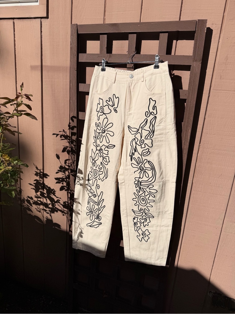 Good Luck Style Amazon Pants Jeans M Like New Beige White *Price Firm*